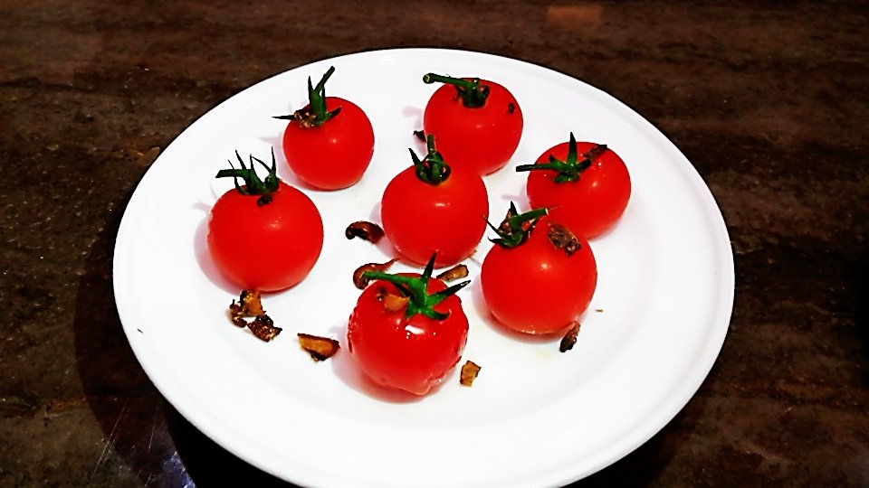 番茄脆菇核桃沙拉