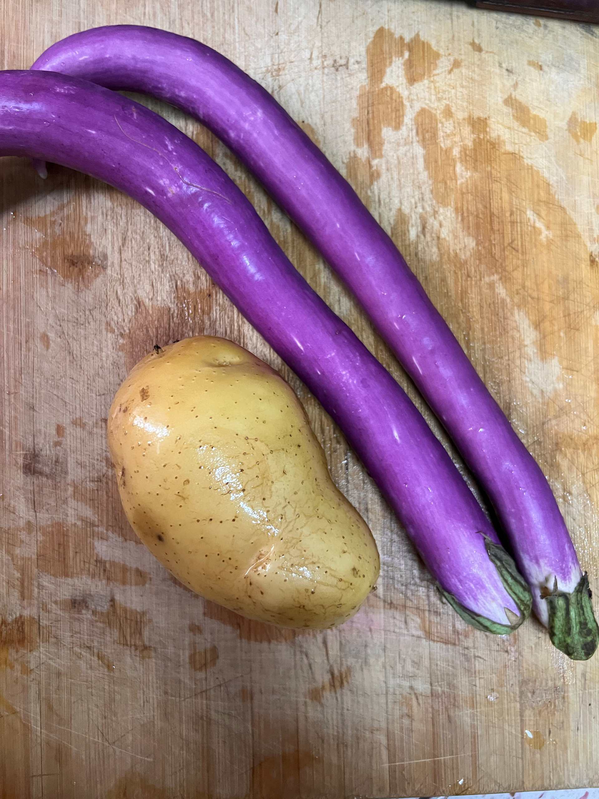 东北家常菜土豆烀茄子的做法 步骤1