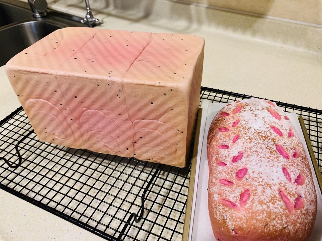 少女心满满的火龙果手撕吐司