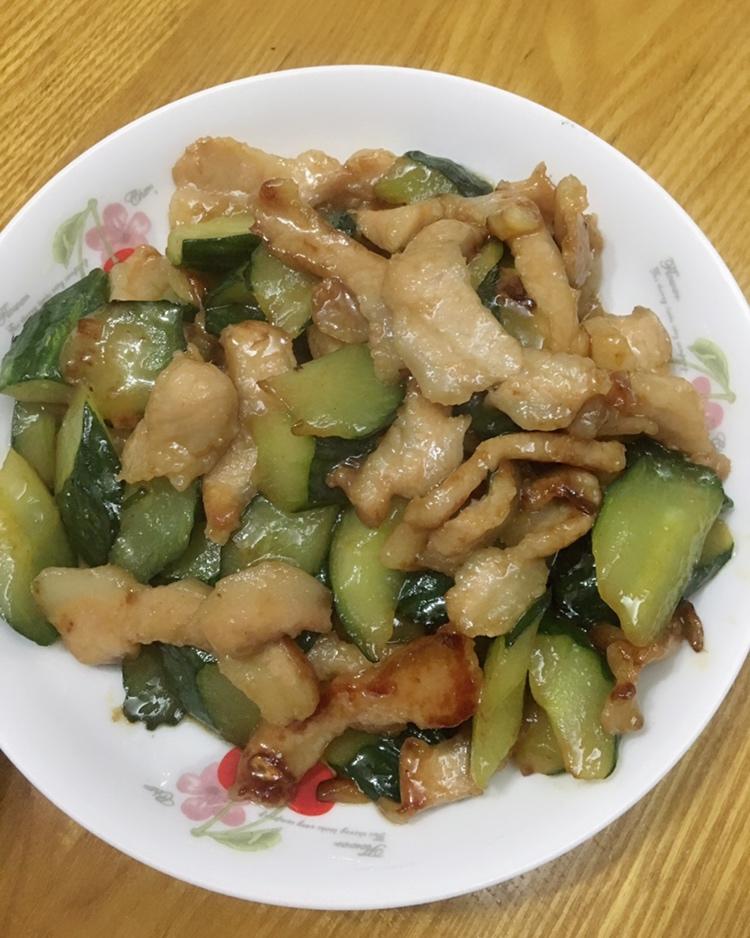 黄瓜炒肉