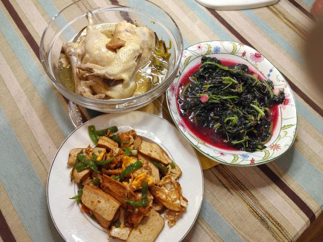 下饭神菜｜青椒炒荷包蛋       吃两碗饭没问题‼️