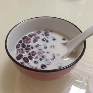 红豆牛奶薏米粥的做法 步骤4