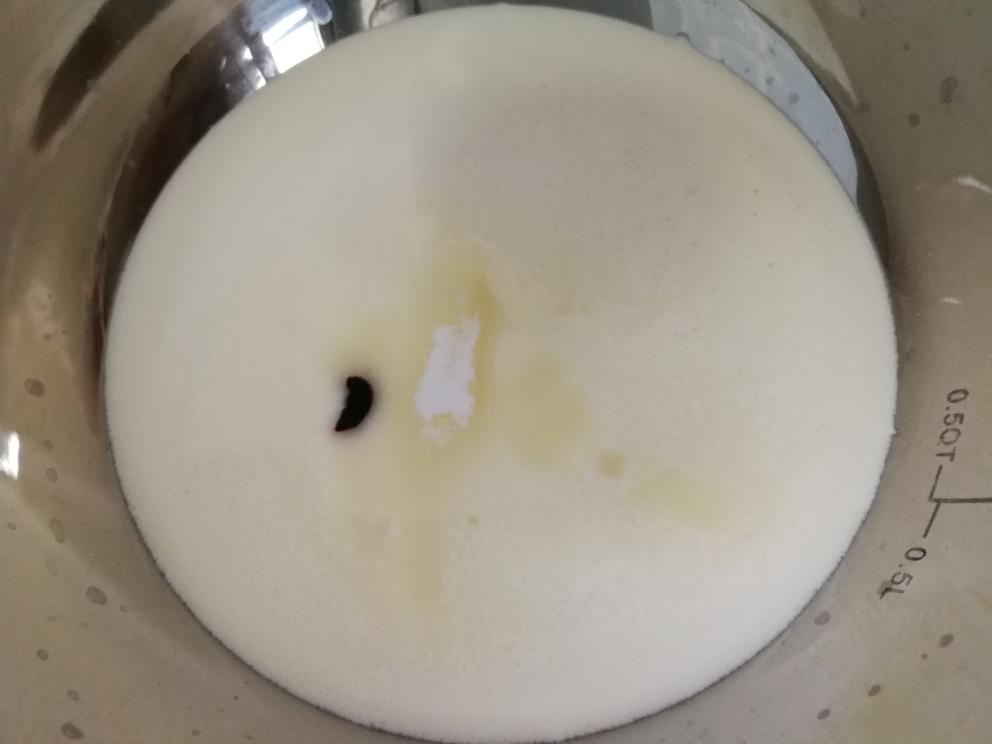 纯奶手撕吐司的做法 步骤1