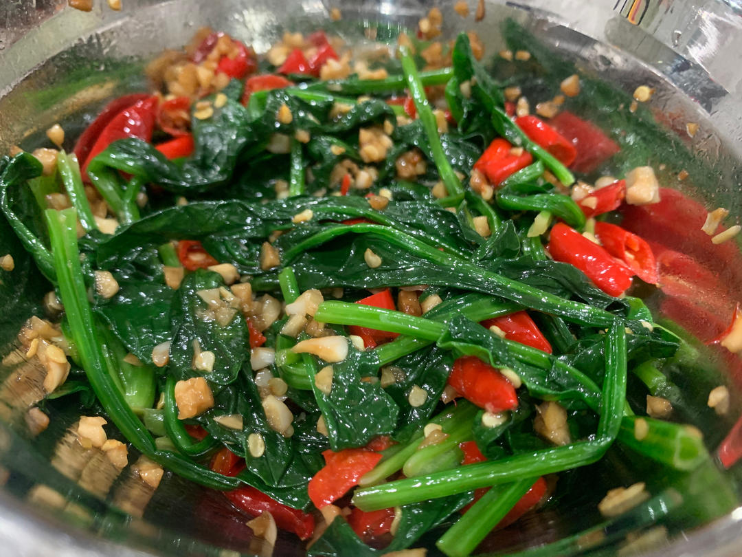 凉拌菠菜(家传秘方)