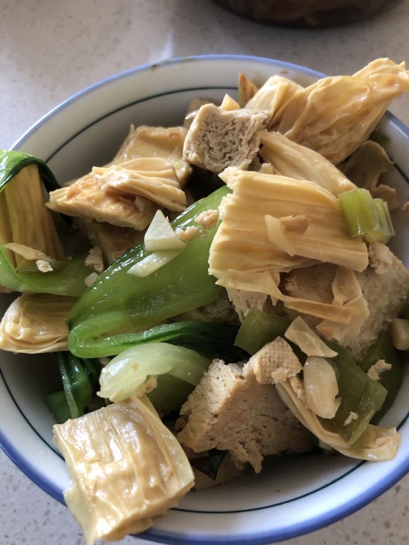 家常炖冻豆腐