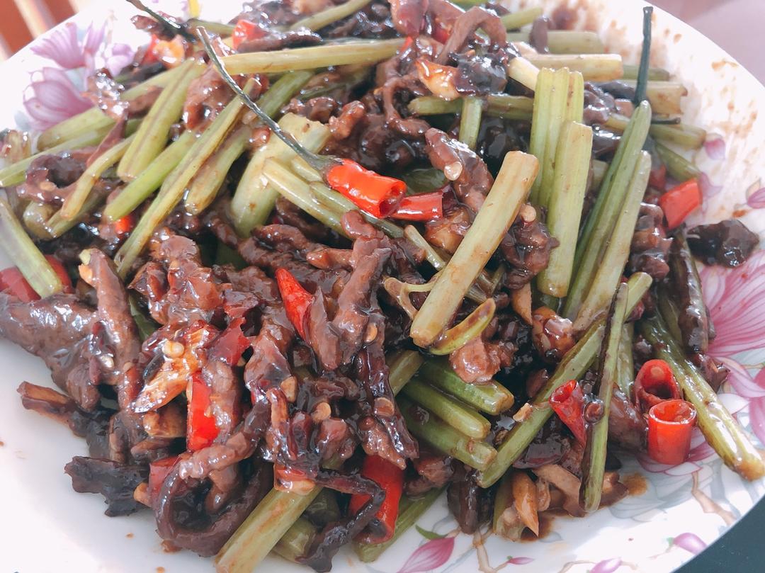 小炒黄牛肉（湘菜）