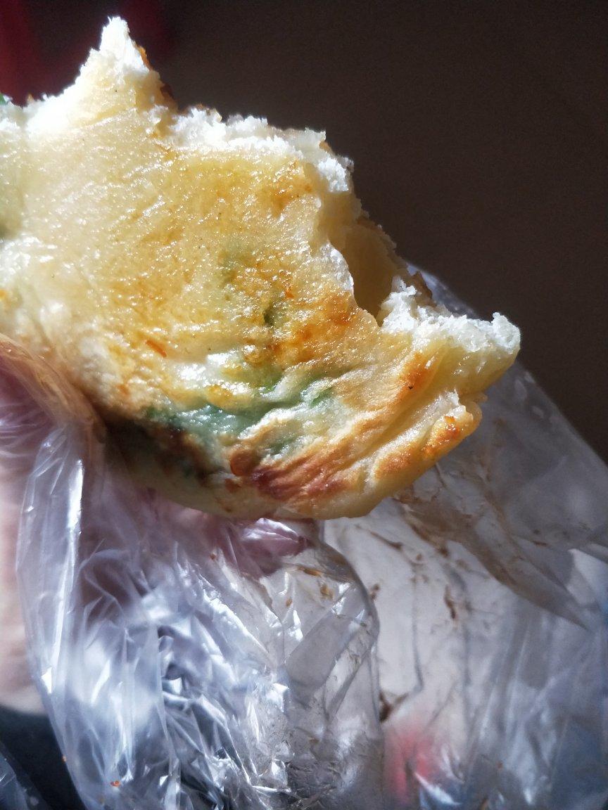 鸡蛋葱油饼                  （更新饼坯保存方法）