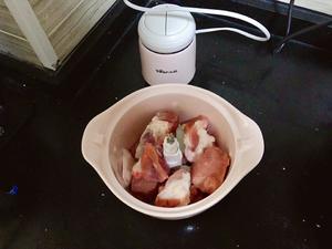 超简单的油豆腐酿肉的做法 步骤1