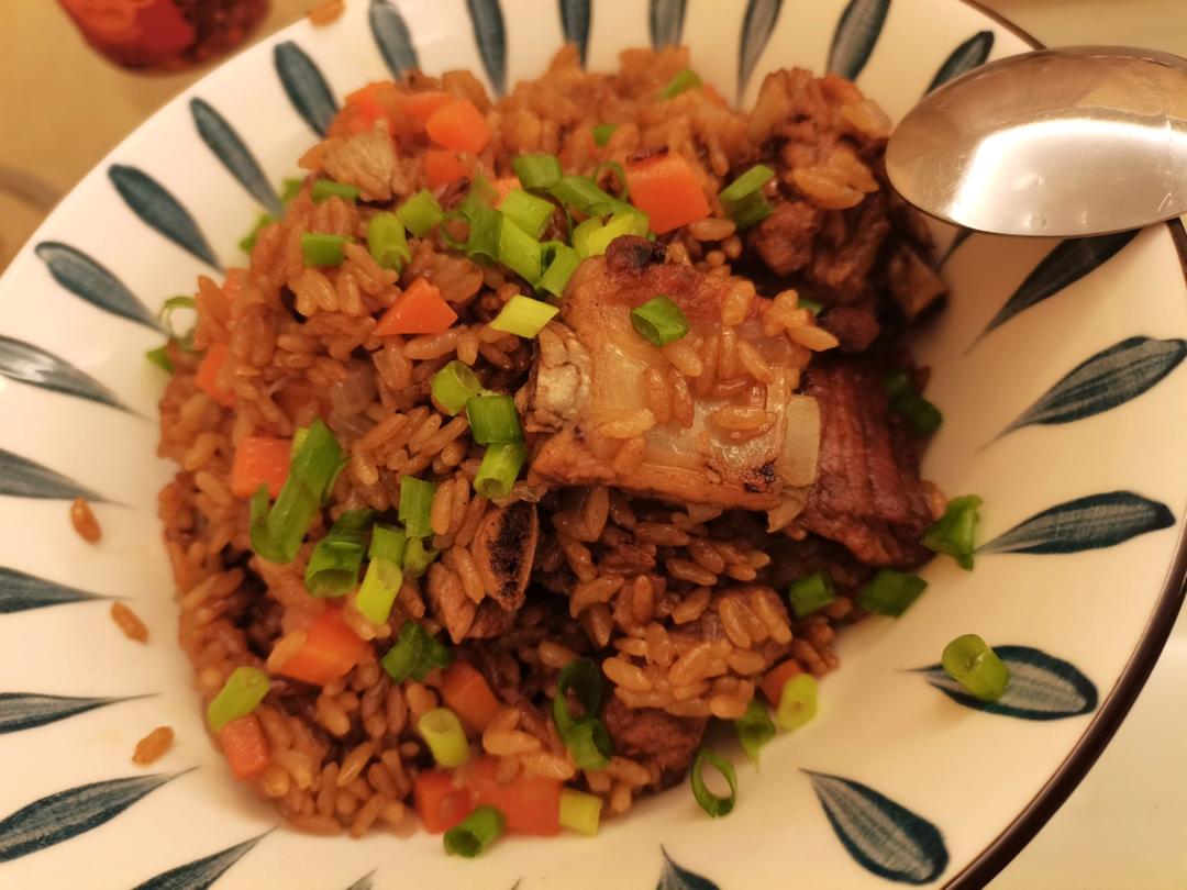 【排骨焖饭】