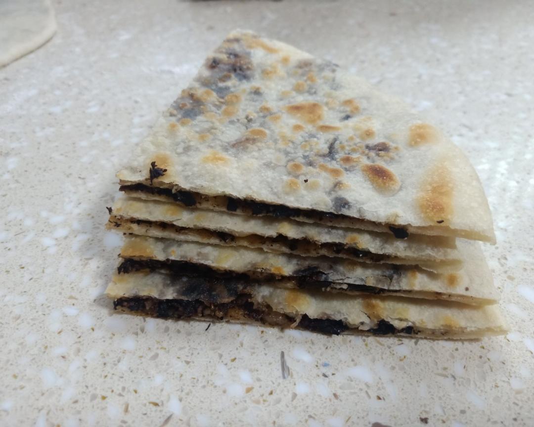 超简单的梅干菜肉饼（薄饼）南马肉饼