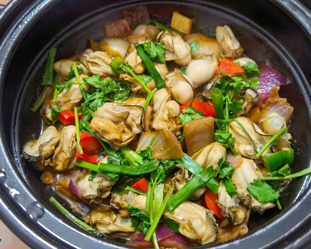 姜葱焗生蚝煲(砂锅)的做法