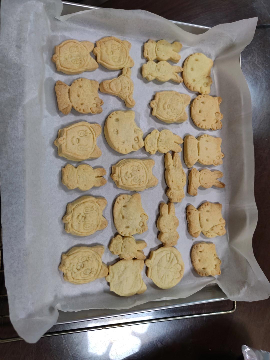 【带娃做】卡通黄油饼干