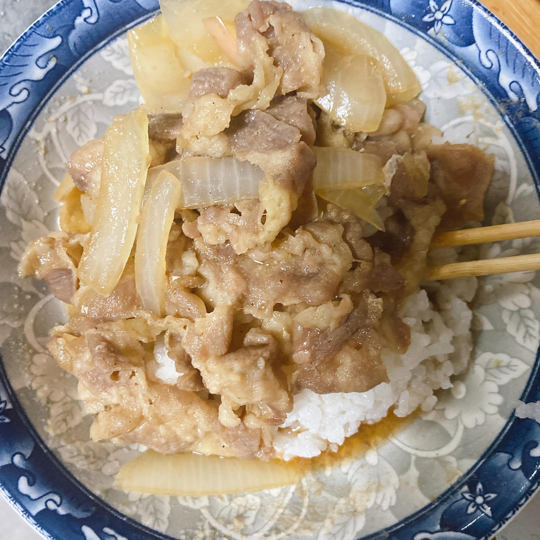 最正宗的吉野家牛肉丼(牛肉飯)
