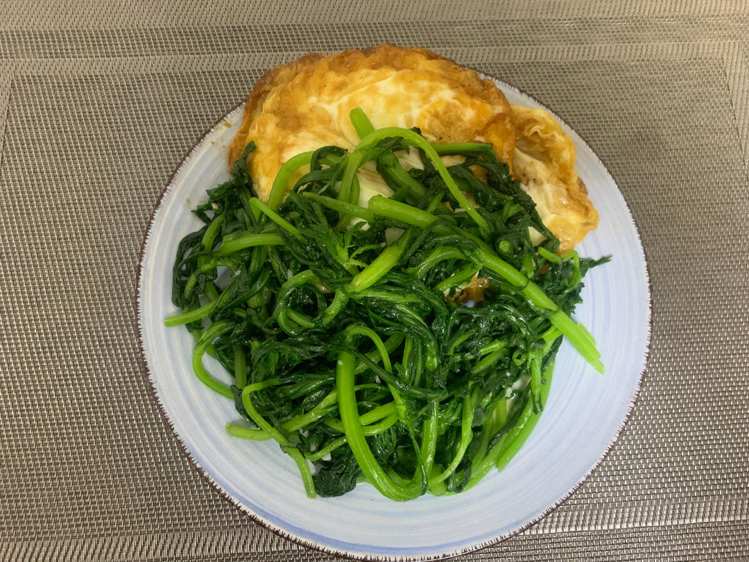 水油焖煮茼蒿