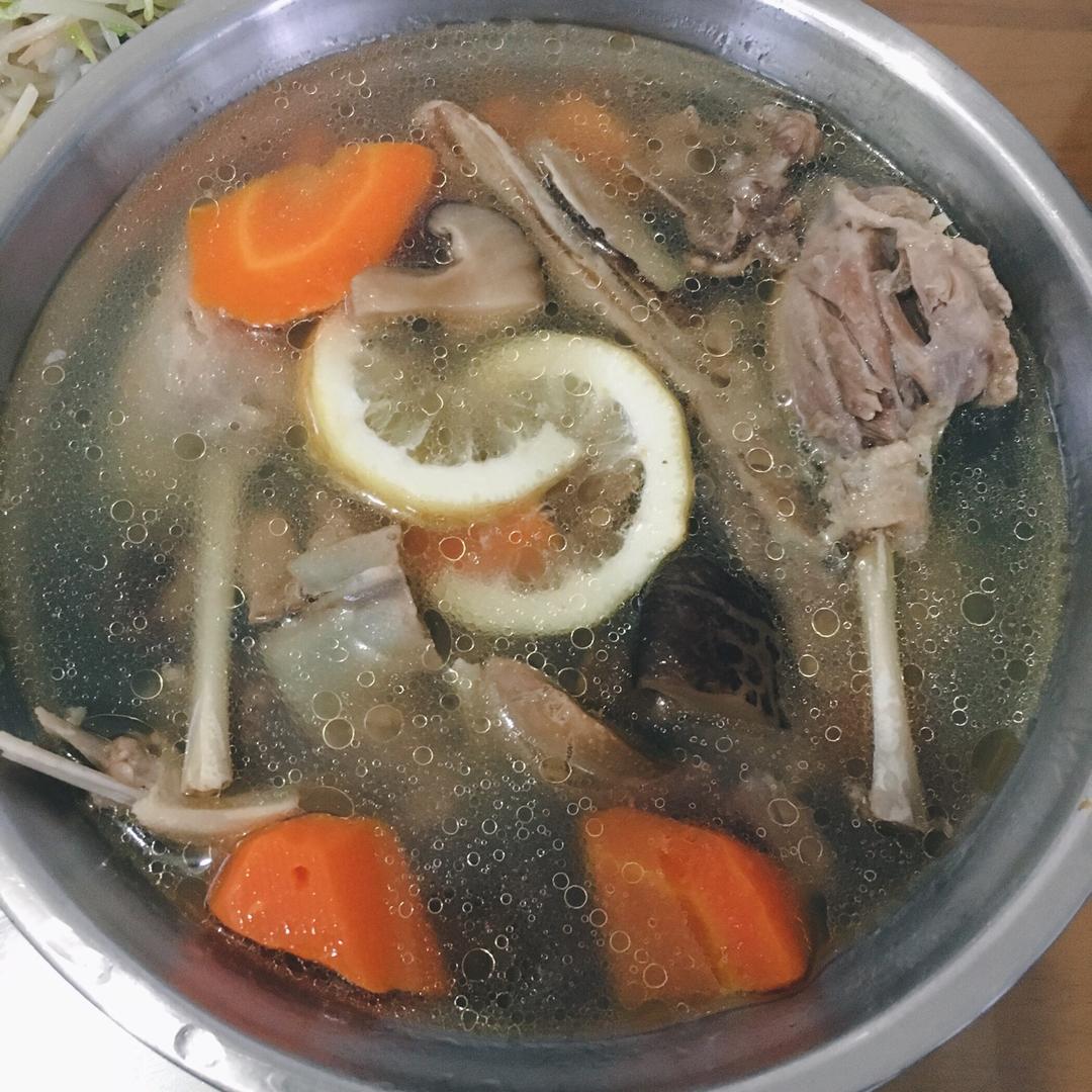 手机用户0254tvy1做的柠檬鸭汤