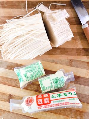 简单易做的金针菇日本豆腐的做法 步骤1
