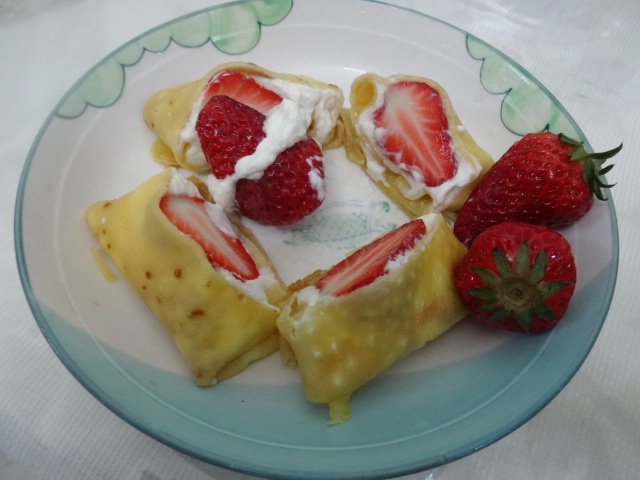 草莓班戟——平底不粘锅就可以搞定的经典甜品