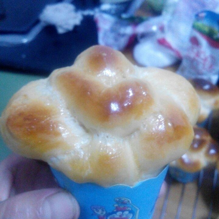 视频菜谱-松软花朵纸杯面包（厨师机版）