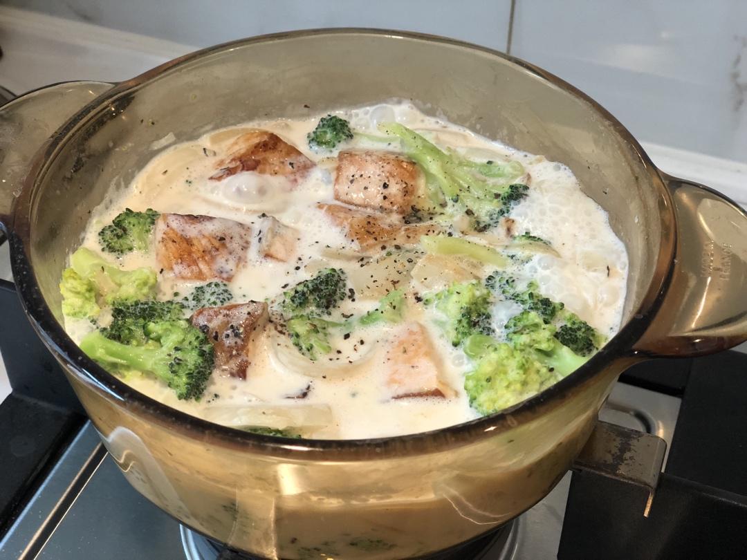 三文鱼奶油炖菜+芝士焗饭【曼食慢语】