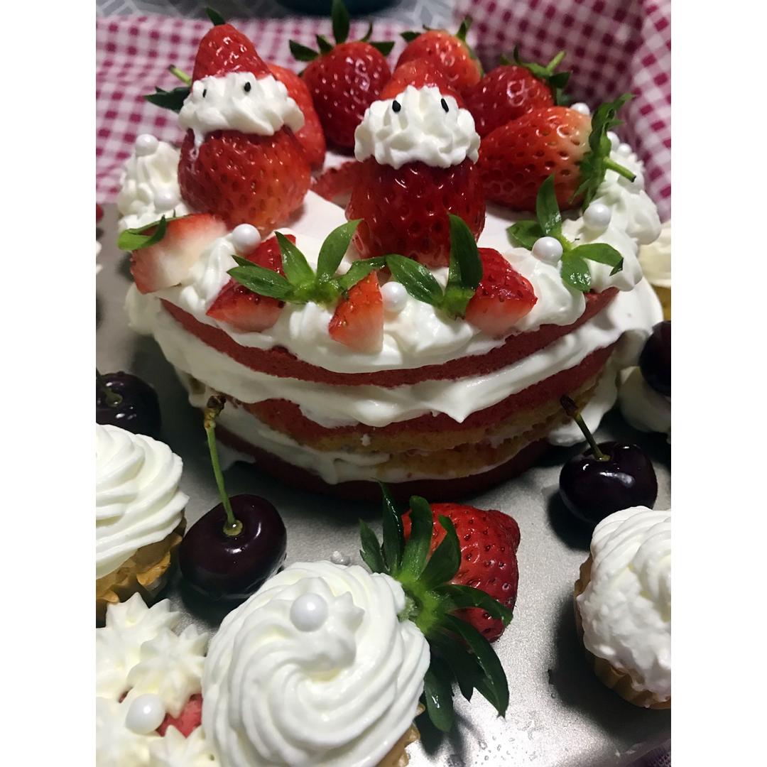 圣诞草莓雪人 红丝绒戚风裸蛋糕