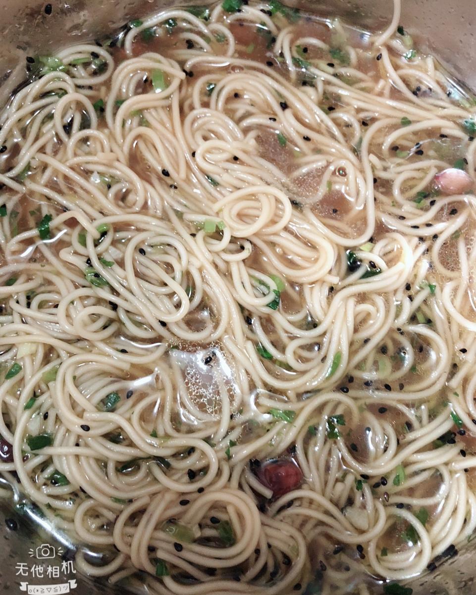 一碗热汤面