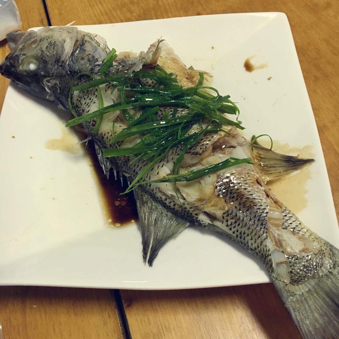 蒸鲈鱼