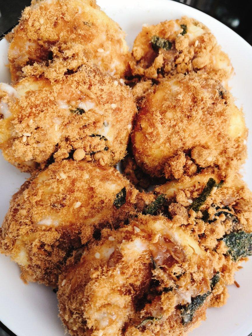 肉松小贝                 完胜鲍师傅
