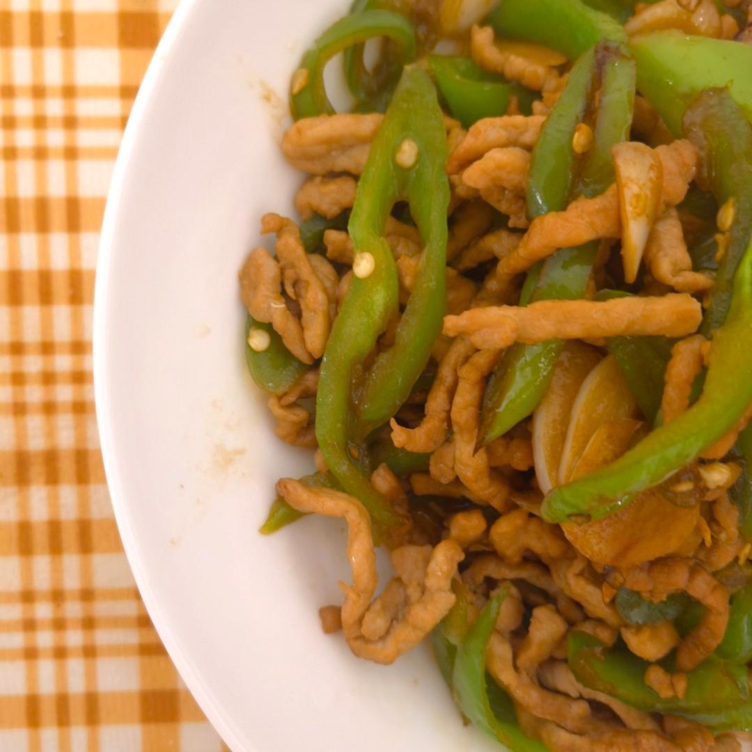 厨师长教你：“青椒肉丝”的正宗做法，色香味俱全