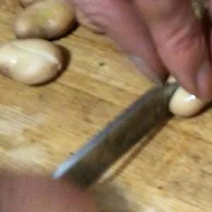 油炸蚕豆的做法 步骤2