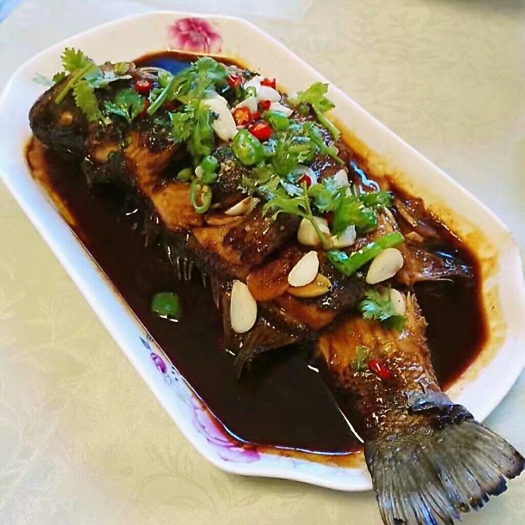 红烧鲈鱼