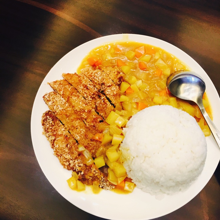 执物人做的黄金咖喱猪扒饭