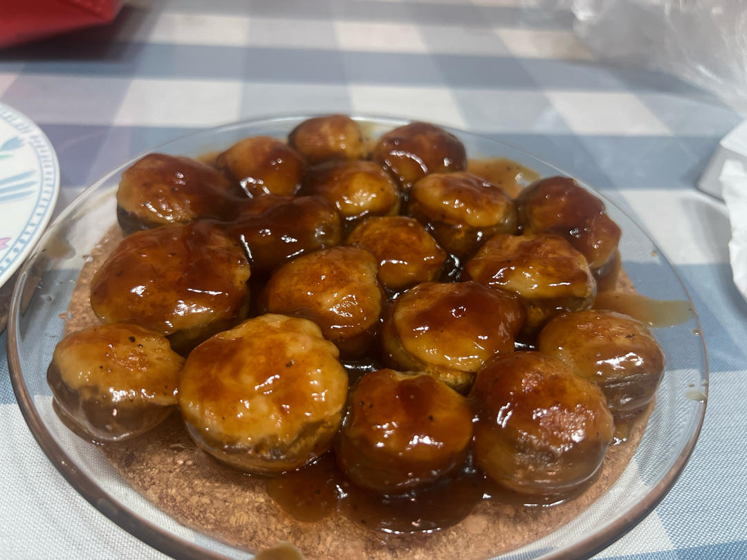 一口爆汁的虾滑酿口蘑