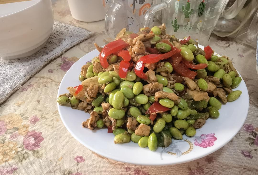 家常小炒—毛豆炒鸡丁