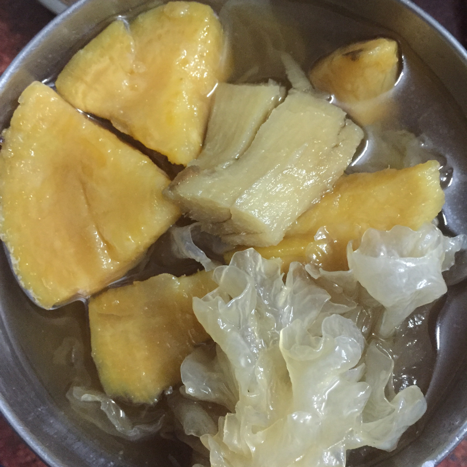 银耳番薯糖水