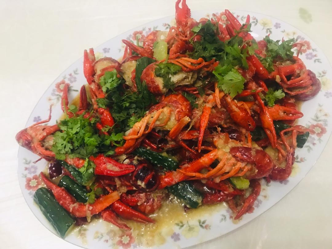 蒜蓉啤酒小龙虾