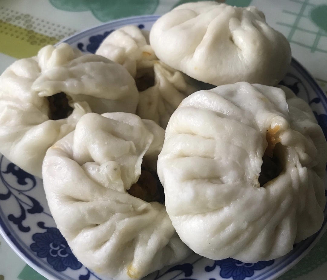 胡萝卜木耳鸡蛋素包子