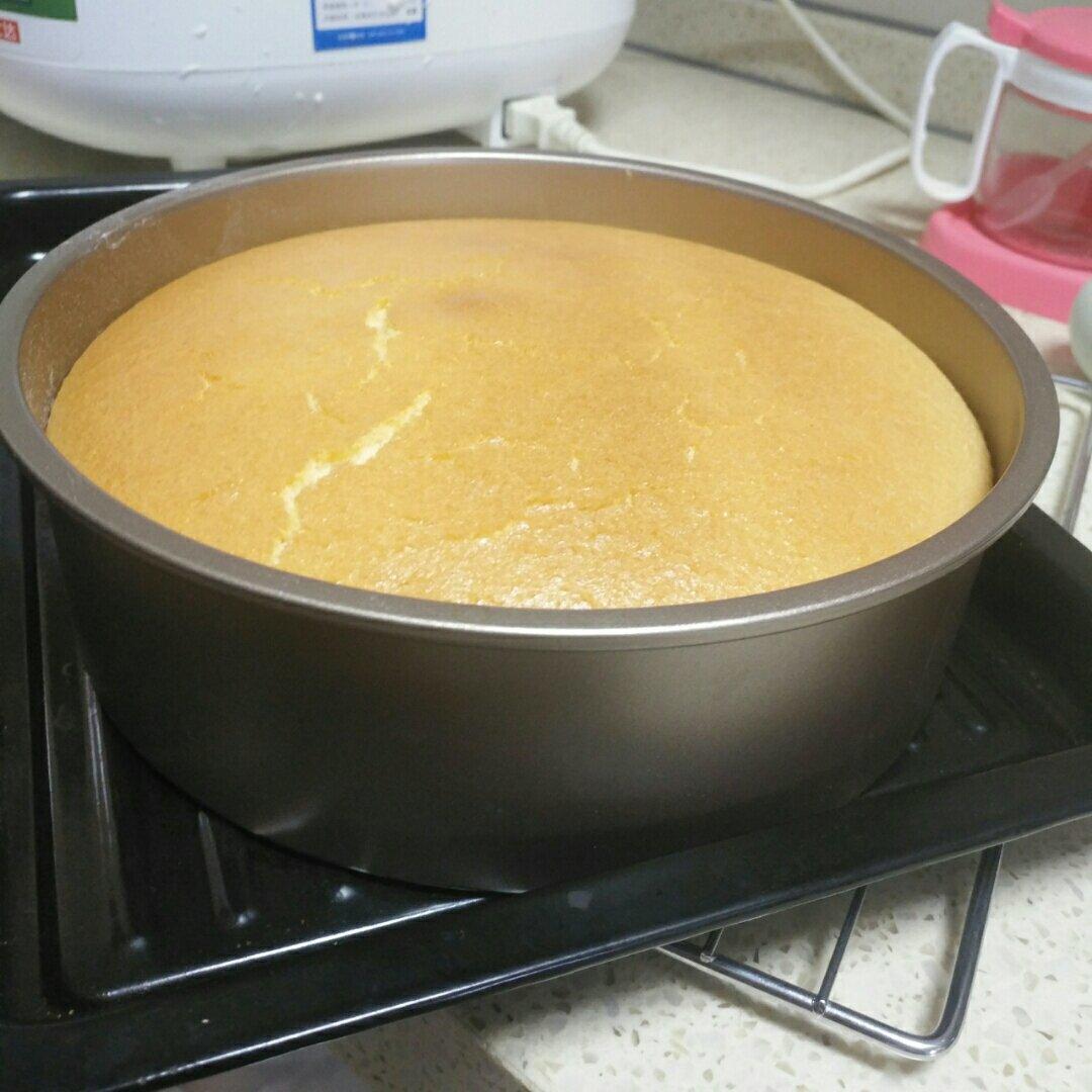 烤箱做蛋糕（戚风蛋糕的做法）