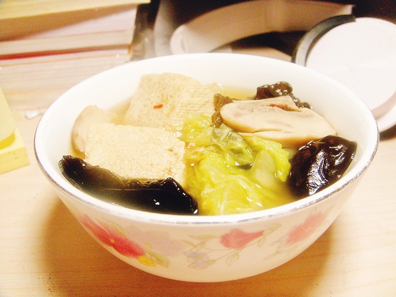 辣味白菜炖冻豆腐