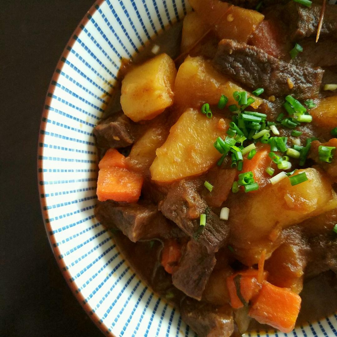 红烧牛肉土豆 （独家秘制）