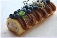 蓝莓饰栗子蛋糕卷的做法 步骤12