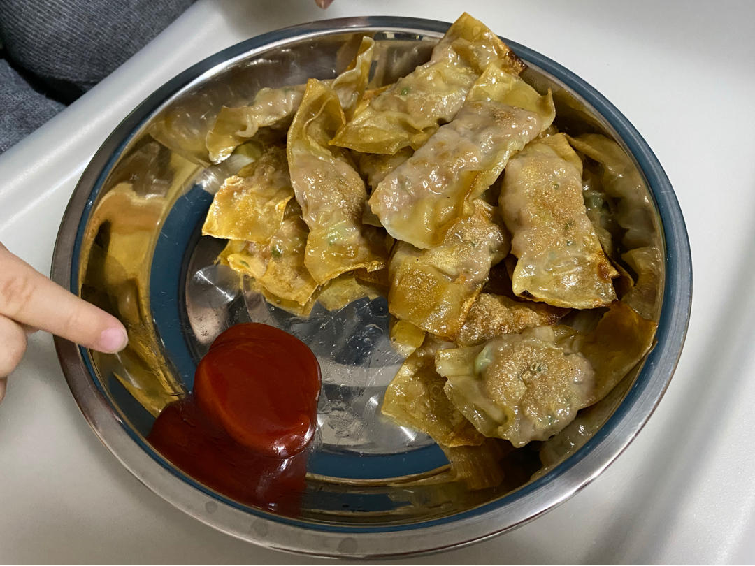 快手煎饺『韭菜猪肉大葱馅儿馄饨皮版』