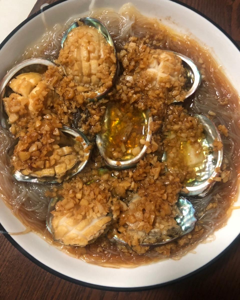 蒜蓉粉丝蒸鲍鱼