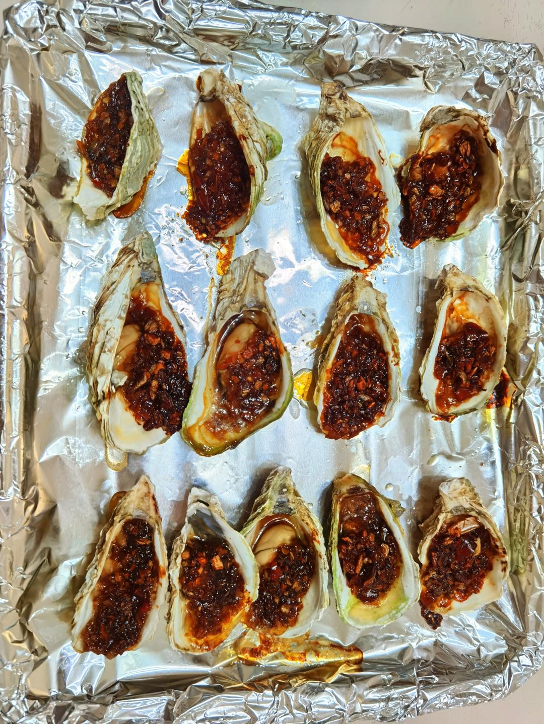 烤生蚝 生蚝好吃关键是蒜茸做得好