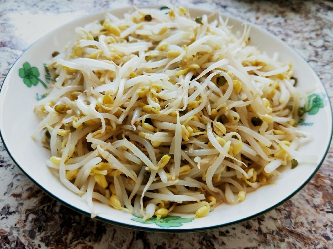 【清炒豆芽图片大全-小葫芦瓜的清炒豆芽图片】 _下厨房