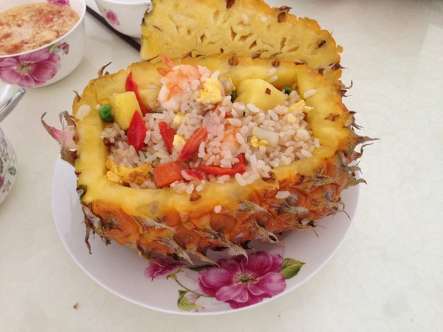 虾仁菠萝炒饭