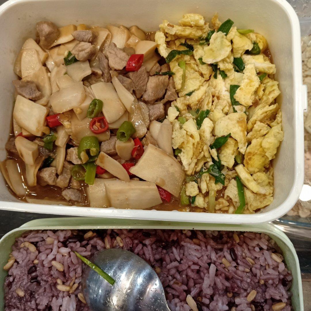 杏鲍菇炒肉