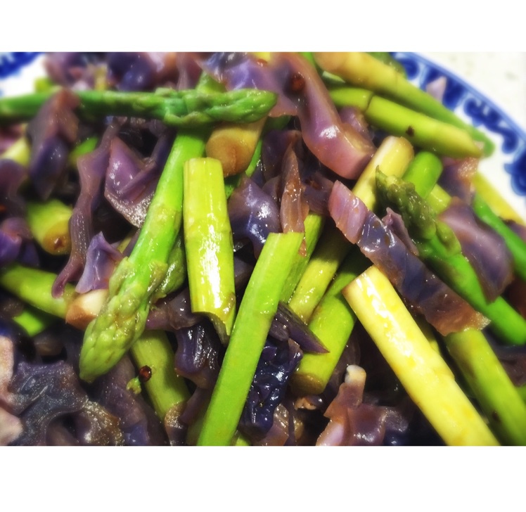 暖心芦笋拌甘蓝
