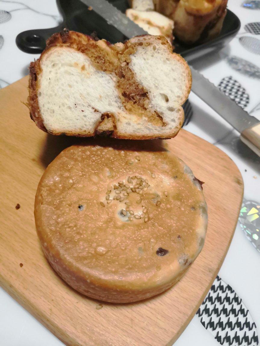 香葱肉松小方块面包