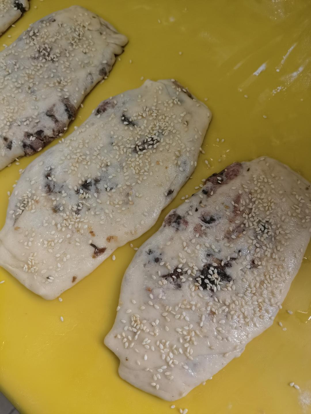 梅干菜鲜肉锅盔