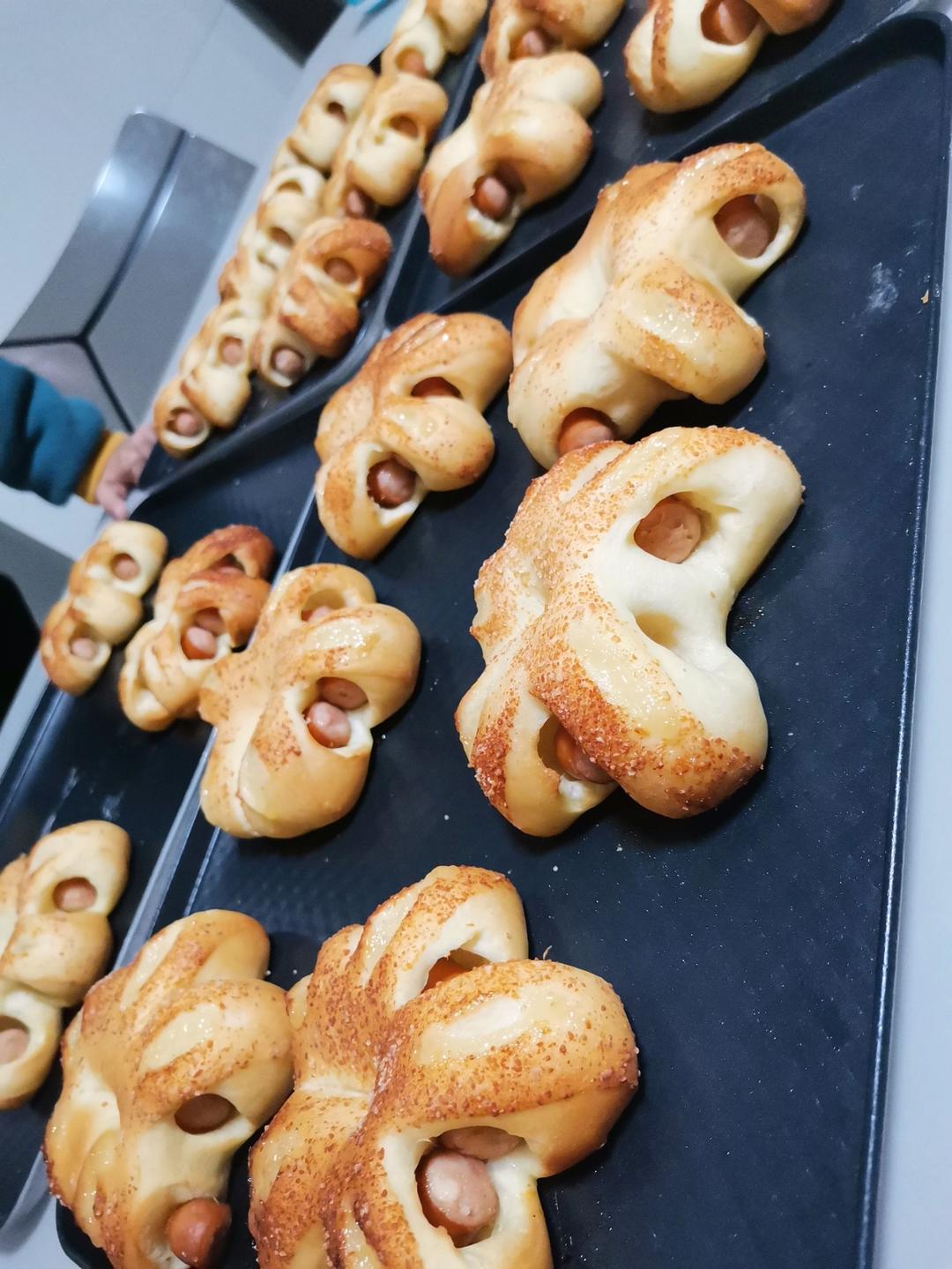 芝士香肠小花面包🌸送你一朵小花花♥️